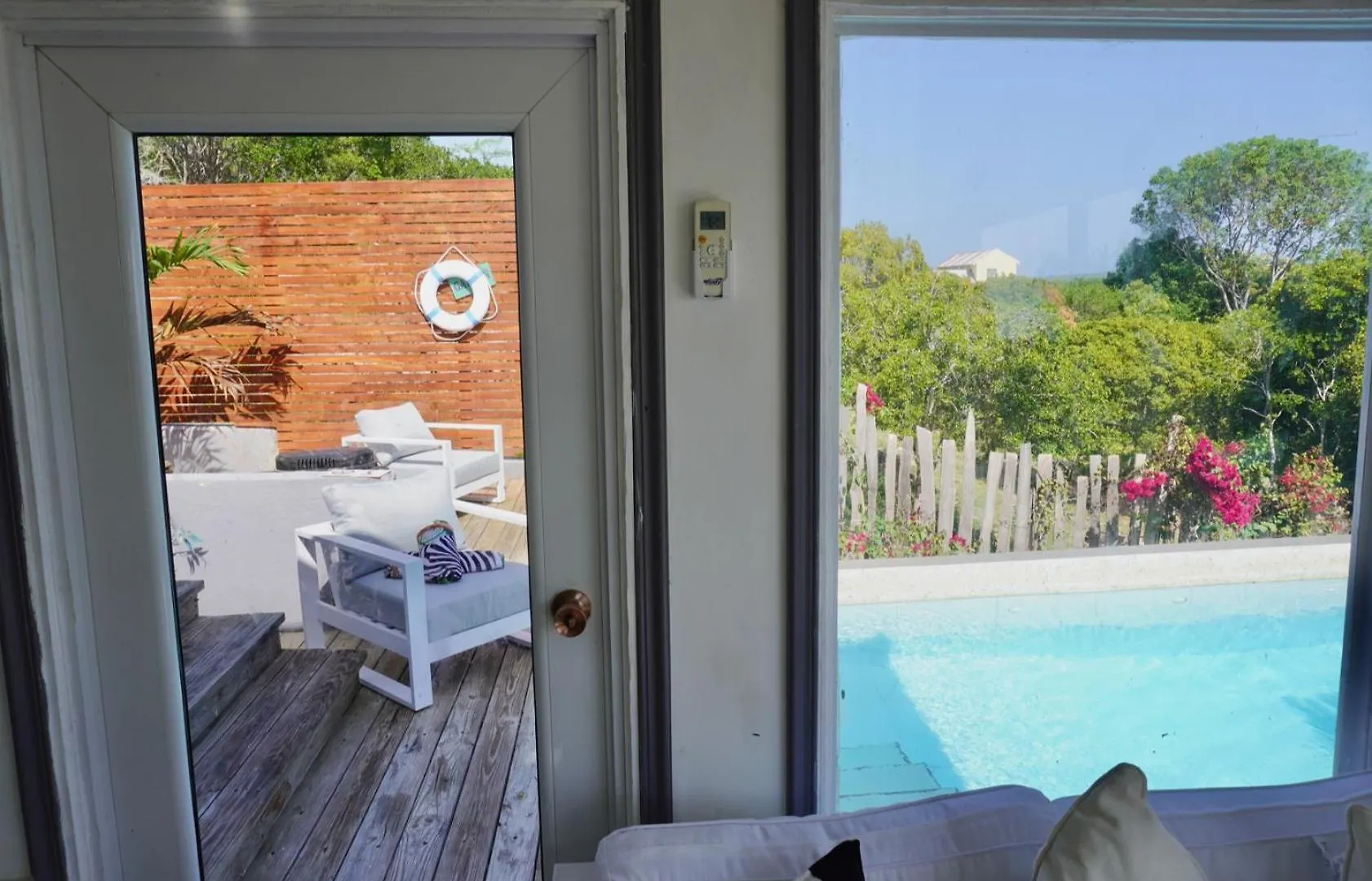 Sky And Coastline 3 Bed Treasure Beach Villa