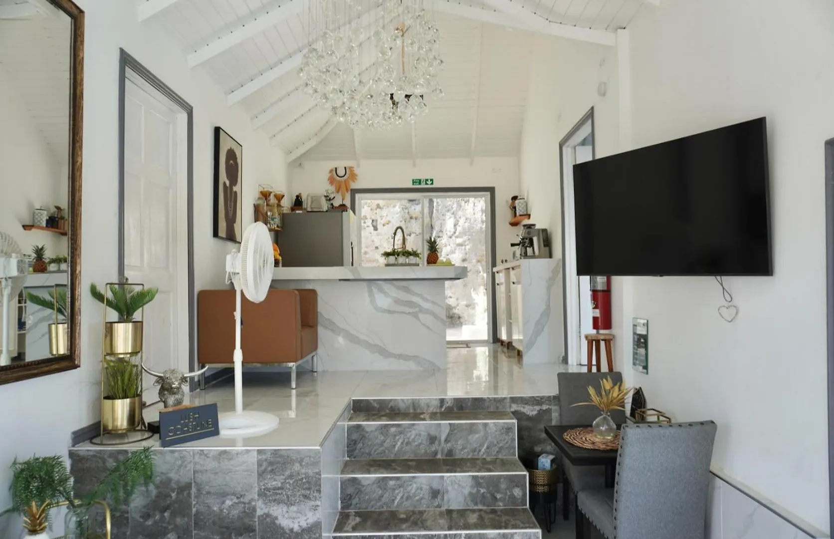 Sky And Coastline 3 Bed Treasure Beach Villa