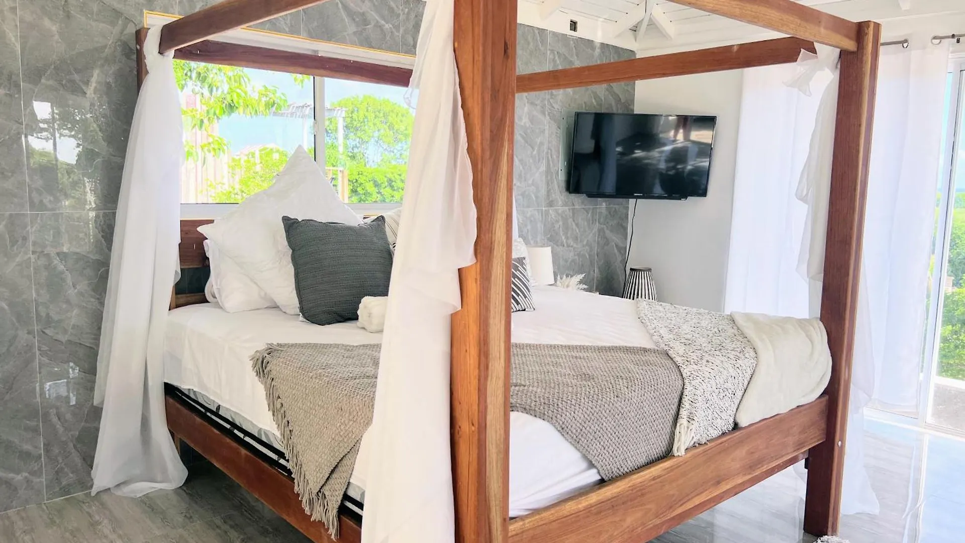 Sky And Coastline 3 Bed Treasure Beach Villa 0*,  Jamaika