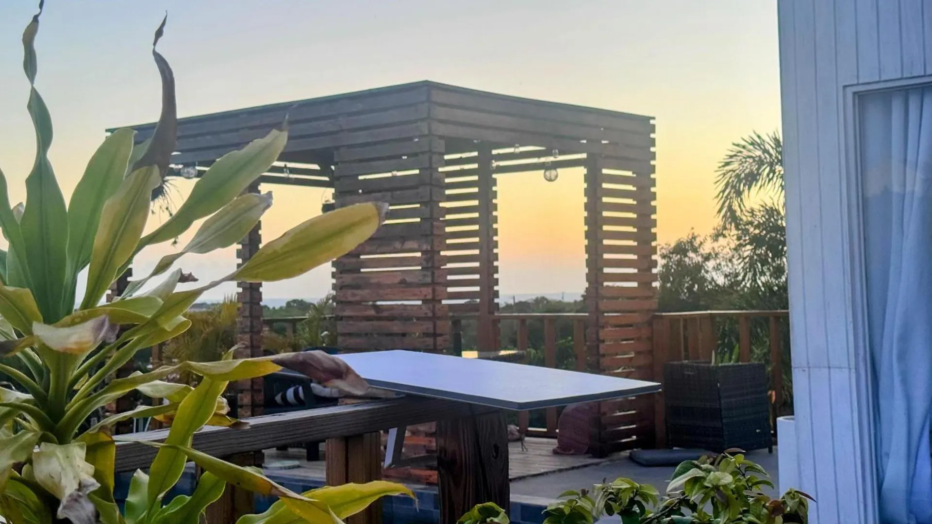 Sky And Coastline 3 Bed Treasure Beach Villa